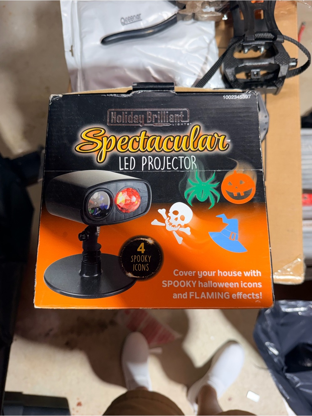 Holiday spectacular LED Halloween Projector 4 Spooky Icons Indoor Outdoor
